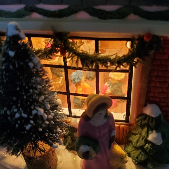 Holiday Expressions Vtg 1998 Hand Painted Porcelain Lighted House Int/Ext Figure - Picture 5 of 13